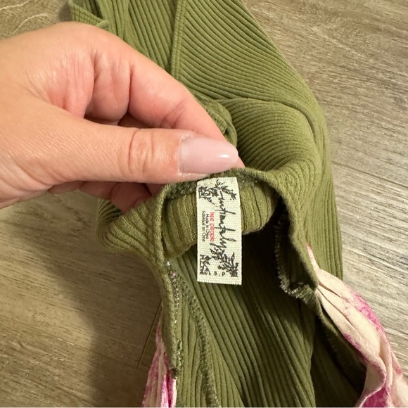 Free People Intimately Ribbed Bodysuit Halter Tie Neck Floral Straps Size Small - Picture 5 of 6